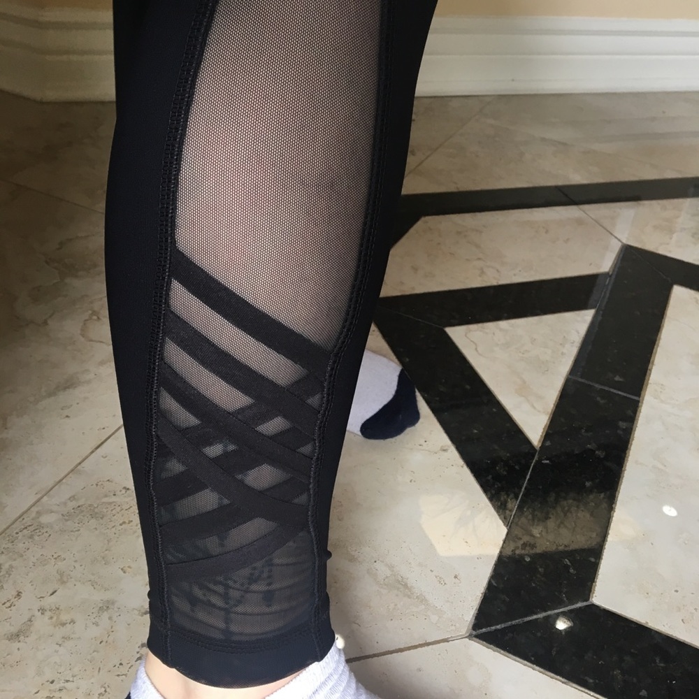 90 degree Leggings size Medium brand new